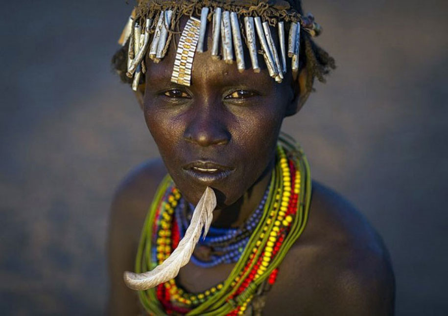 daasanach-tribe-recycled-headwear-eric-lafforgue-ethiopia-c